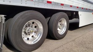 Tractor trailer tires